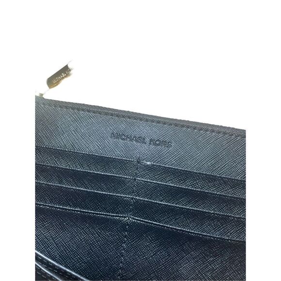 Michael Kors Wristlet/Wallet - Picture 2 of 4